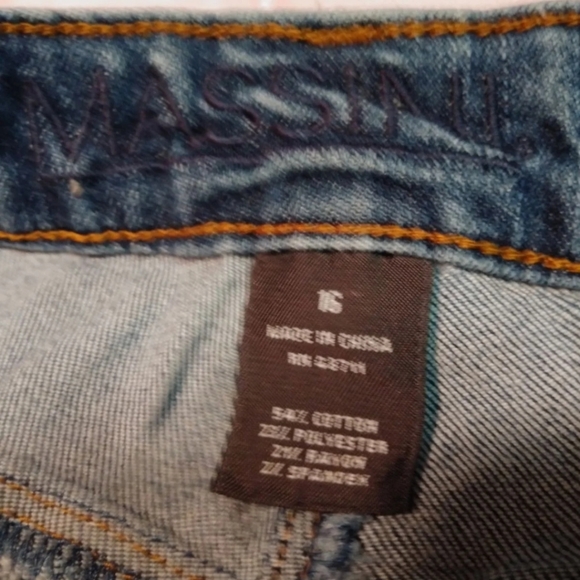 Sold - Picture 3 of 3